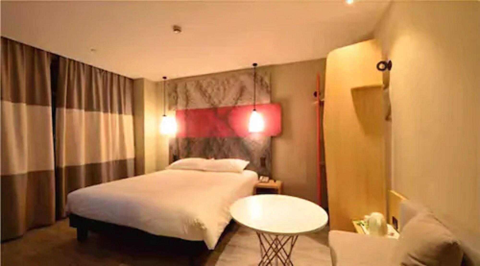 Hotel Ibis Qingdao Ningxia Road Exterior foto
