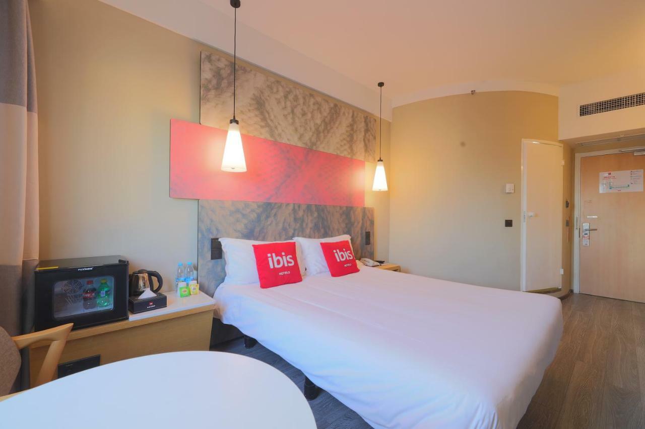 Hotel Ibis Qingdao Ningxia Road Exterior foto